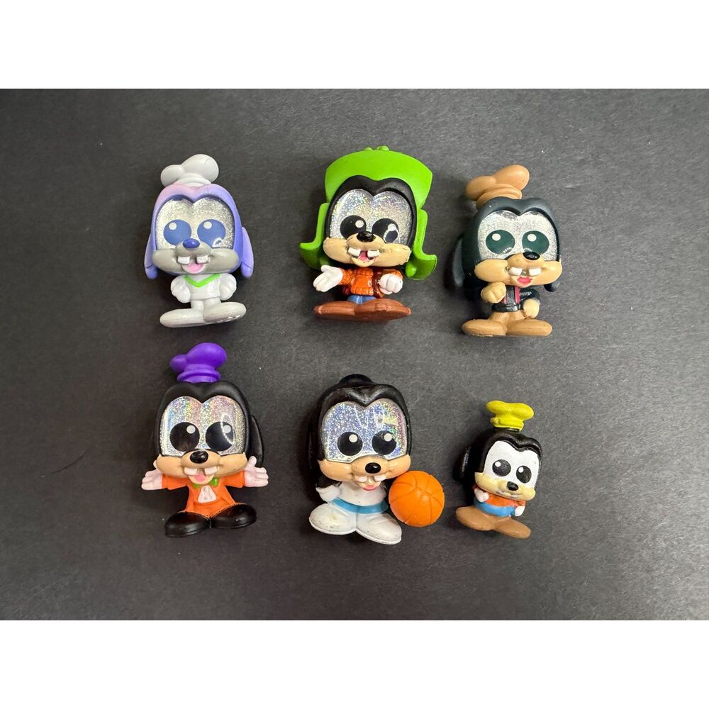 Disney Doorables Goofy – Multiple Styles & Outfits – Disney Figures